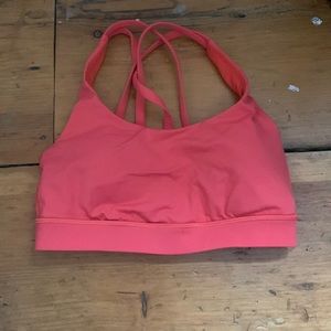 Never worn lululemon sports bra !